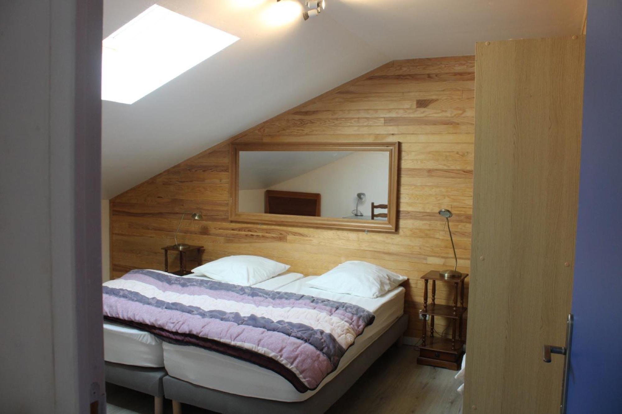 De L'hivet Apartment